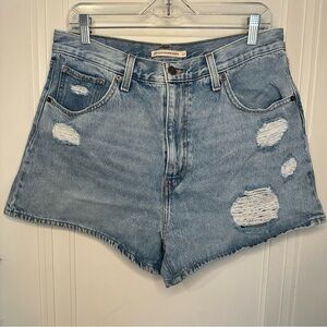 Levi’s High Waisted Mom Shorts women jean shorts size 32